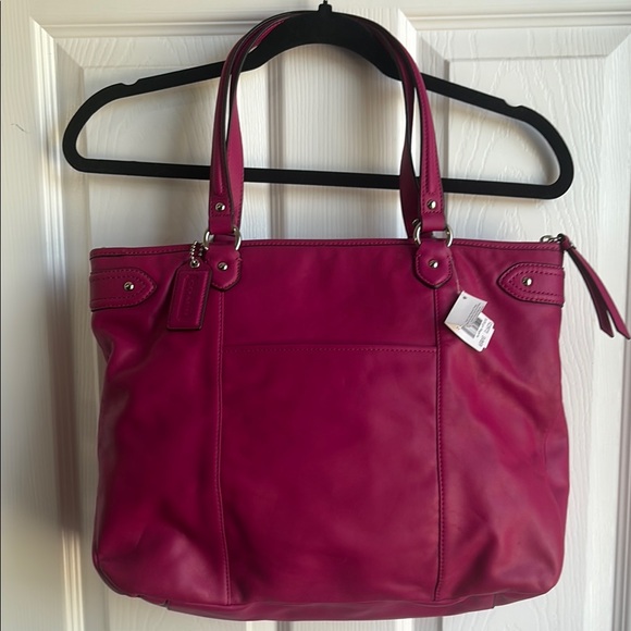 NWT Coach Daisy Magenta Leather Tote Bag with Structured Design Silver Hardware - Picture 3 of 8